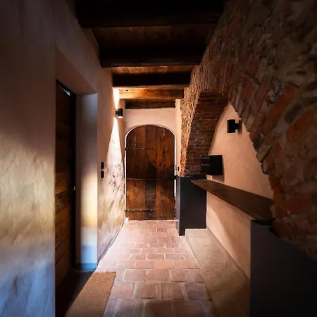 Domus Acaja * Pinerolo