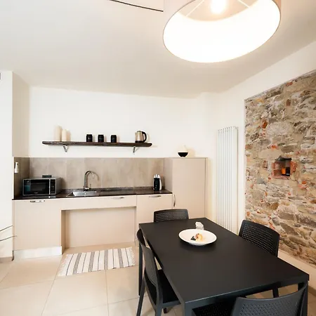 Domus Acaja Lägenhet Pinerolo